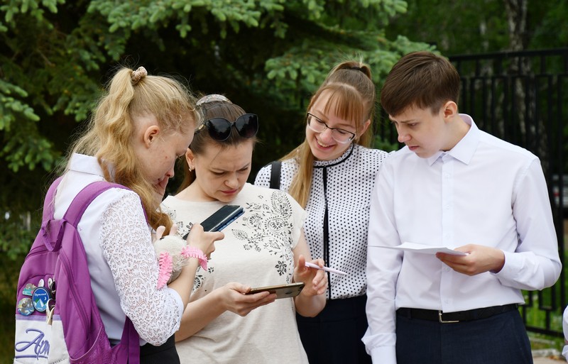 Сегодня озерские выпускники сдали второй обязательный госэкзамен – по математике 